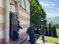 Vjernici s radošću došli u džamije: Srce je puno, nedostajao je džemat