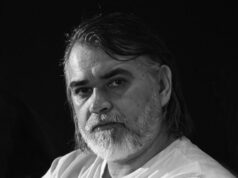 “SINE MOJ, ZAŠTO ME OSTAVI?” Sahranjen tragično preminuli Bojan Lazarov – Majka glumca neutješna