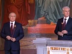 Dok traju napadi na Ukrajinu Putin na uskršnoj liturgiji u Moskvi