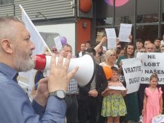 Anti LGBT skup u Sarajevu, učesnici poručili: Radikalno nam nameću svoje vrijednosti!