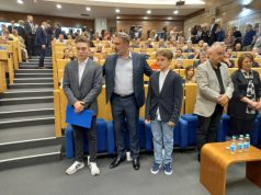 Komemoracija Segmedini Srni-Bajramović: Nermin Nikšić se kroz suze oprostio od nje