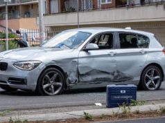POGODILI GA ELEKTROŠOKEROM/ Drama kod Vatikana: Albanac u BMW-u probio blokadu, policija mu pucala u gume