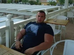 “Kad sam bio ranjen i dobio četiri-pet metaka, prišao mi je Željko Komšić, pomilovao me i dao mi 100 maraka. To mu nikada neću zaboraviti”