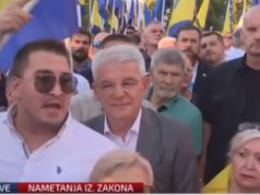 BORBENI SDA PODMLADAK/ Pogledajte kako se Zahiragić raspravlja sa građanima zbog Džaferovića (Video)