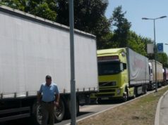 PRVO KRENULO U REPUBLICI SRPSKOJ/ Počeo veliki bojkot prijevoznika u BiH: Od danas nema točenja goriva ni prevoženja robe!