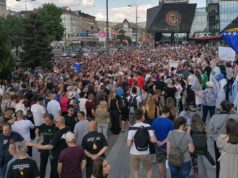 TRAŽE EFIKASNE MJERE/ Budi se Sarajevo, ali i drugi gradovi BiH: Tuzla, Zenica Mostar… Građani ogorčeni poskupljenjima, došlo je do grla (Video)
