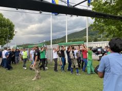 Učesnici “Marša mira” i porodice žrtava genocida prenijeli tabute do Musale