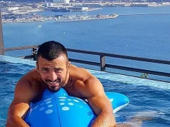 Nikad nećete pogoditi sa kojom je Tomović bivšom zadrugarkom prisan u bazenu (Video)