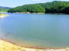 Utopila se 12-godišnja djevojčica: Bila je neplivač, a na jezero je stigla s daidžom koji je navodno bio pijan!