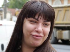 MILJANA KULIĆ ŽIVJELA U KUĆI BEZ FASADE ZARASLOJ U KOROVU: Zaradila lovu u rijalitiju, sagradila vilu, pogledajte njen stari dom!