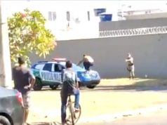 Bivši MMA borac divljao na ulici, napadao prolaznike i skakao po automobilu, policija ga na kraju ubila