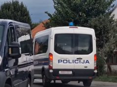 Predao se muškarac koji je izbo suprugu i njenog prijatelja