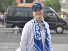(FOTO) DRUGAČIJE IZDANJE DIREKTORICE KCUS-A/ Vedra i nasmijana: I Sebija Izetbegović stigla na vječiti derbi na Grbavicu, ogrnuta šalom voljenog Željezničara…