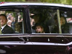 Potresne scene sa sahrane kraljice Elizabete obišle svijet: Princeza Šarlot plakala kao kiša zbog prabake