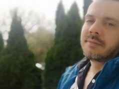 ISPLIVALE NIKAD VIĐENE FOTOGRAFIJE: Bojan Tomović klanja u džamiji