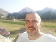 Ovde će Bojan Tomović biti sahranjen: Fotografija za umrlicu rasplakala sve (foto)