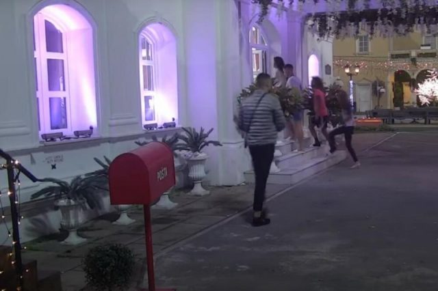 Dvije hitne diskvalifikacije iz Zadruge: Oni su momentalno izbačeni poslije ovog poteza! 
									
										
											 783
										
										
											 0
											 0