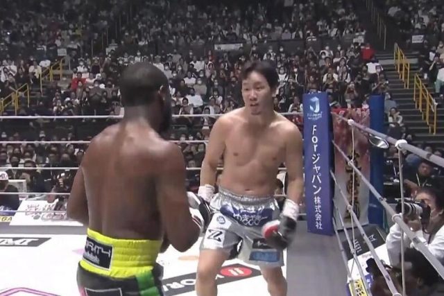 Mayweather nokautirao japanskog MMA borca Asakuru