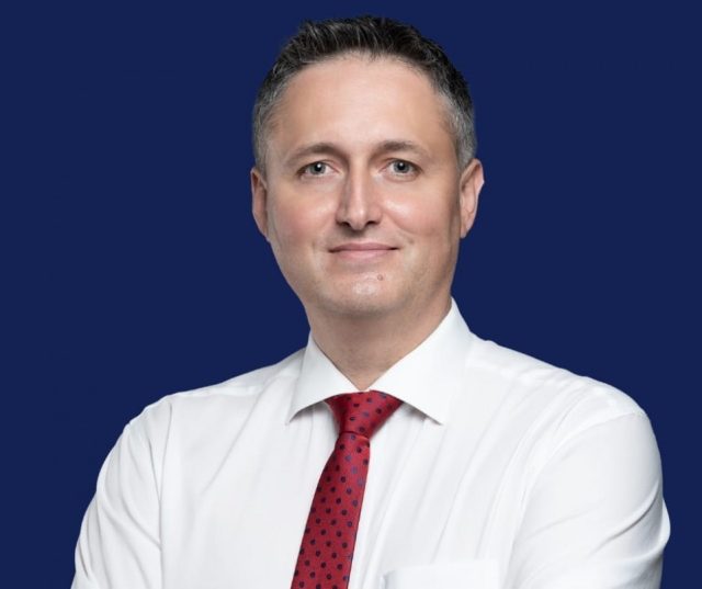 Oglasio se Bećirović: Hvala ljudi!