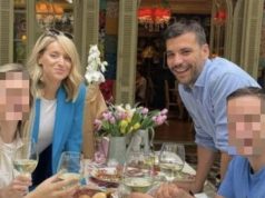 TRUDNA ANĐELKA DOHVATILA DEČKA NASRED ULICE, KAMERE SVE SNIMILE! Prpićeva i partner uživaju u ljubavi: Ne mare za poglede