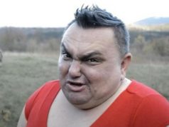 NE ZNA ŠTA ĆE OD KEŠA: Omčo iz Bihaća dnevno zaradi između 20.000 i 30.000 €, evo kako…