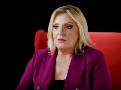“SPUSTILA SE NA KOLJENA DA NIKO NE BI ČUO” Novi detalji afere u Zvezdama Granda, majka takmičara tvrdi: “Ucjenjivala me je Snežana Đurišić, pokušala je da me reketira”