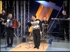 POZNATI PJEVAČ OBOLIO OD CEREBRALNE PARALIZE! Proslavio se u čuvenoj grupi, a njegova sudbina rasplakaće mnoge