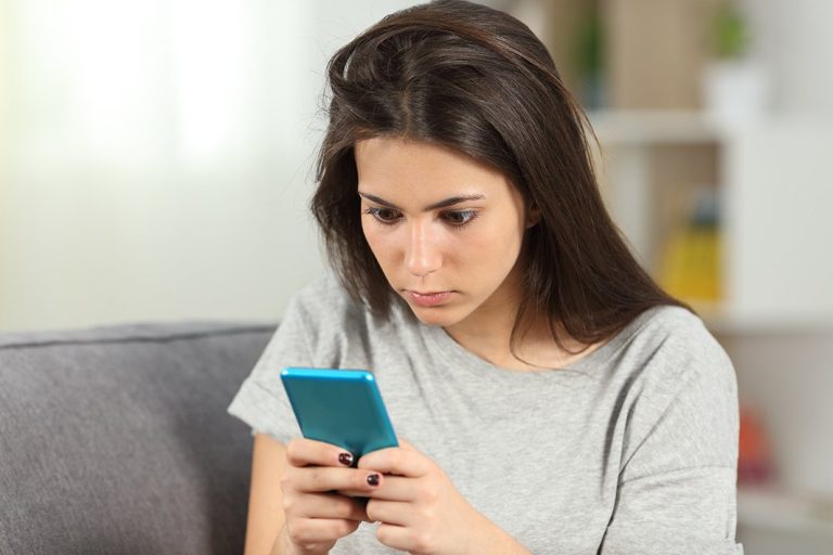Kako nas mobilni prisluškuje? „Ako izgovorimo neke ključne riječi…“