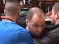 ISPLIVAO NOVI SNIMAK ZVEZDANOVOG ZVIJERSTVA! Divljao po Šimanovcima: Nasilnik mislio silu prosipat, dosta ga je obezbjeđenje i štedilo