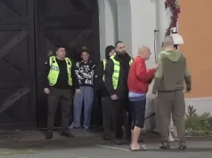 SVE SE ČULO! EVO ŠTA JE ANĐELA ĐURIČIĆ ŠAPNULA I ZA SEKUND ZAUSTAVILA SVAĐU ZVEZDANA I ANE ISPRED KAPIJE