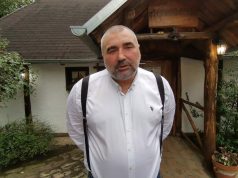 MIKI ĐURIČIĆ OBJAVIO SLIKU SA ĆERKICOM! Od fotografije ćete se istopiti, evo čemu ponosni tata “uči” svoju jedinicu (FOTO)
