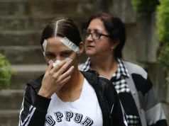 “HTJELA SAM DA MU VRATIM, A ONDA ME JE UDARIO PESNICOM!” ŠAVIJU POSLIJE INCIDENTA OBEZBJEĐENJE IZBACILO IZ SALE