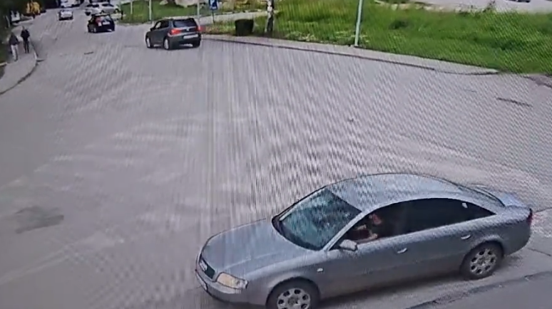 Objavljen uznemirujući snimak mafijaškog ubistva na Sokocu (VIDEO) Objavljen uznemirujući snimak mafijaškog ubistva na Sokocu (VIDEO)