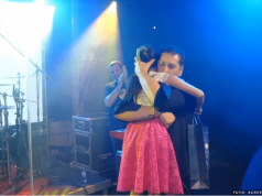 Pejoviću na koncert došla djevojčica Almira kojoj je prije 10 godina spasio život: Zaletjela mu se u zagrljaj, on počeo da plače! (Video)