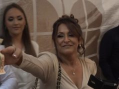 MAJKA DARKA LAZIĆA SPREMNA ZA “ELITU?” SVI JE ODMAH PODRŽALI, A NAJVIŠE ON: “TREBA DA SE EKRANIZUJU, NAROD VOLI”