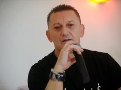 DOK PRIJA VRŠI POPIS STANOVNIŠTVA PO BALKANU, ŠAKO POLUMENTA PORUČUJE: “IMAJU DVA ALBUMA, TO NISU KONCERTI NEGO ZABAVA!”