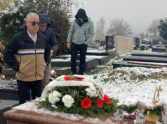 Saša Matić posjetio Montenov grob: Da je sreće došao bi on meni u Zetru, a ne ja njemu na groblje