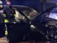 Baloteli doživio tešku nesreću: Teturajući izašao iz vozila i legao na tlo (Video)
