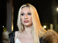 ”ŽENE IMAJU DJECU SA KOMŠIJOM, SNAJKE SU SA SVEKROM, A SMETA IM MOJ MINIĆ” Rada Manojlović oštro o komšijama u Četerežu: Oplela nikad jače