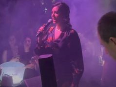 TANJA SAVIĆ ZBOG DEČKA PILOTA PREKINULA NASTUP! Obratila mu se emotivnim riječima, pa uslijedilo veselje, on sve objavio (FOTO)