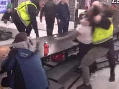 UHVATIO K’O KOBAC! ZADRUGAR USRED EMISIJE IZGUBIO KONTROLU, SKOČIO I POČEO DA GA DAVI DOK SU OSTALI NIJEMO POSMATRALI