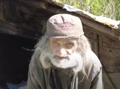 “KAŽU MI DA SAM LUD”: Prije više od 40 godina se oprostio od porodice i otišao da živi sam u divljini, a razlog je šokantan (VIDEO)