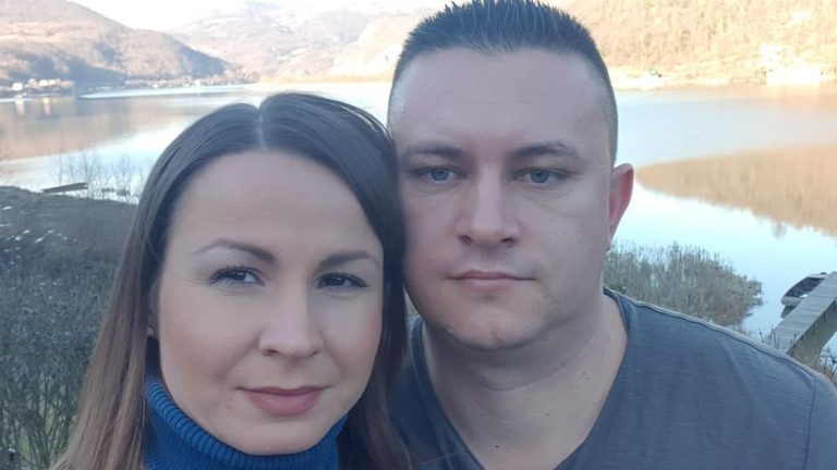 “Zbog lažne poruke komšije, koji mu je javio da ga supruga vara, vratio se iz Njemačke i ubio suprugu i djecu”