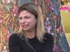 OTAC ANĐELE ŠPARAVALO DONIO DOKUMENT PRODUKCIJI ZBOG KOG SVI MISLE DA JE SE PORODICA ODREKLA