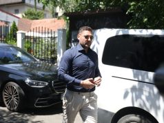 DUŠKO TOŠIĆ OTPUTOVAO U NJEMAČKU, A DRUŠTVO MU PRAVI ONA! Fudbaler se oglasio fotkom, usijale se mreže