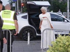 KARLEUŠA SE ZVANIČNO RAZVODI OD DUŠKA TOŠIĆA! Pjevačica prvi put u javnosti nakon skandala, evo svih detalji (VIDEO)