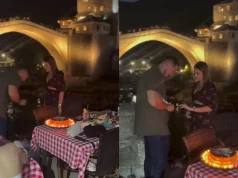 Prosidba iz Mostara hit je na internetu: Iz aviona se vidi koliko joj je neugodno