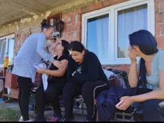 “Izjavio je: ‘ŠTA JE BILO, BILO JE, ŠTA ĆEMO SAD?'” Mirjana koja je u sudaru sa borbenim vozilom ostala bez porodice i drugarice ispričala strašne detalje: Vozač je pio pivo pred nesreću!