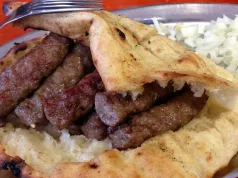 Najskuplji ćevapi u BiH koštaju 22 KM: Da li je ovo preskupa cijena za 10 ćevapa?