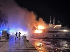 Bh. biznismen, kojem je u Makarskoj izgorjela jahta, vatrogascima donirao opremu